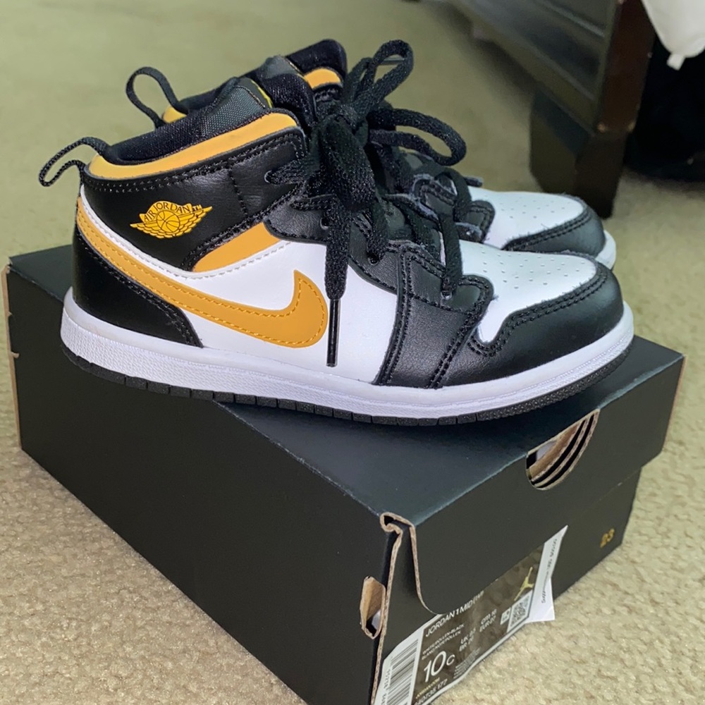Kids Sneakers